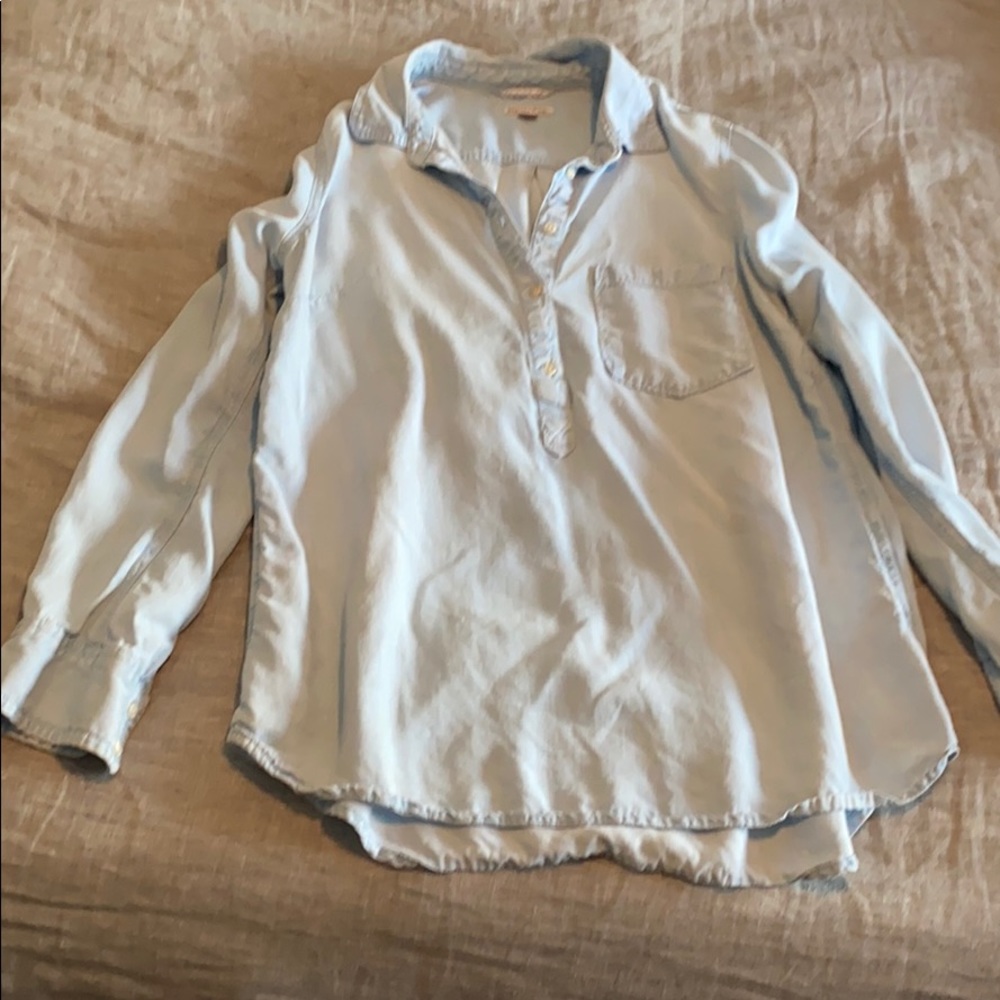 Women’s half button up